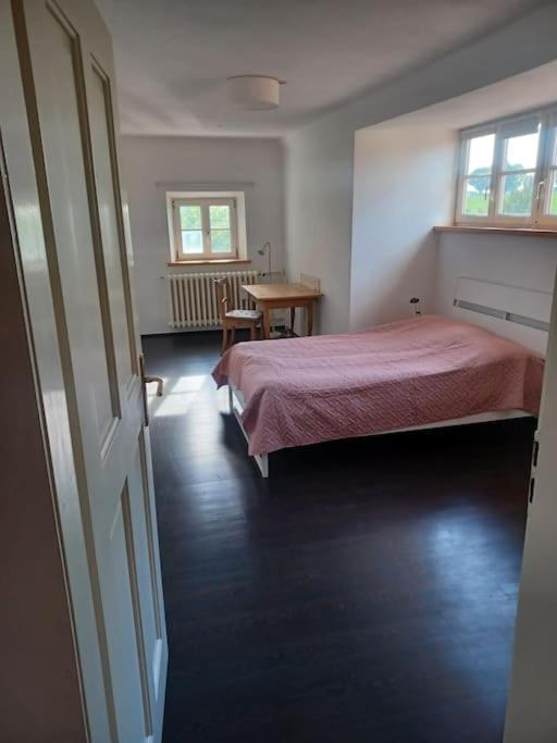 Ferienwohnung In Der Villa Sana Mit Grossem Garten Rofingen Exteriör bild